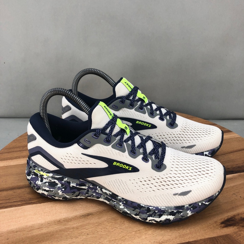 Brooks Ghost 15 Running Shoes Womens 7 B Lightweight Cushioned White Sneakers